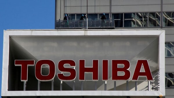 Exclusive-Bidders weigh up to 7,000 yen/share offer in $22 billion Toshiba buyout -sources - Channel News Asia (Picture 1)