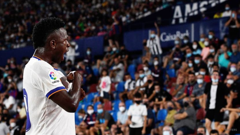 Football: Vinicius rescues draw for Madrid at Levante after collapse Football: Vinicius rescues draw for Madrid at Levante after collapse
