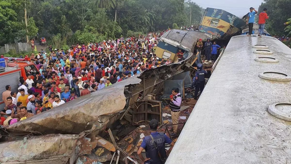 17 people killed, over 100 injured in Bangladesh train crash