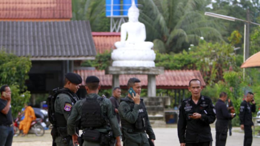 Pihak berkuasa Thailand buru suspek serangan kuil