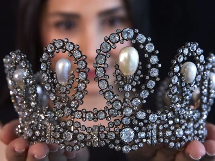 Italian tiara, Kashmir sapphire to feature at Sotheby's auction Italian tiara, Kashmir sapphire to feature at Sotheby's auction