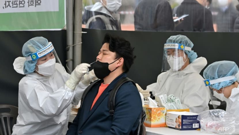 Commentary: Do Omicron’s many sub-variants mean the virus is mutating faster? Commentary: Do Omicron’s many sub-variants mean the virus is mutating faster?