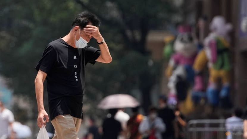 Shanghai issues another rare extreme heat warning Shanghai issues another rare extreme heat warning