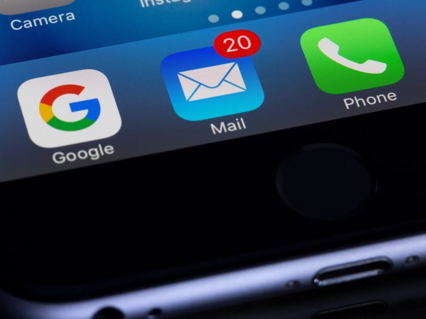 Is your email box overflowing? Here's 4 quick tips on how to manage the overload on the go