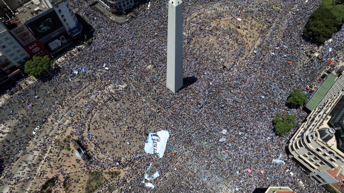 Fan gloom as Argentina World Cup victory parade ends abruptly - TODAY