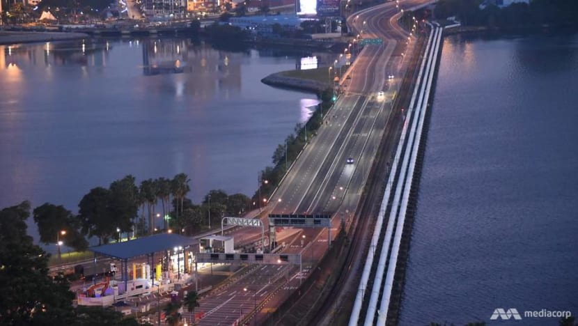 Allowing Malaysians to commute to Singapore will boost both countries’ economies: Johor chief minister Allowing Malaysians to commute to Singapore will boost both countries’ economies: Johor chief minister