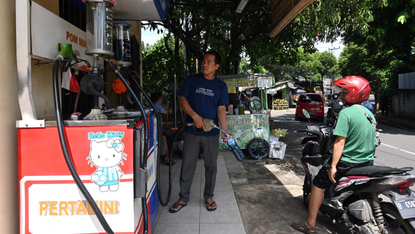 Indonesia tidak mungkin naikkan harga bahan api bersubsidi pada suku ketiga Indonesia tidak mungkin naikkan harga bahan api bersubsidi pada suku ketiga