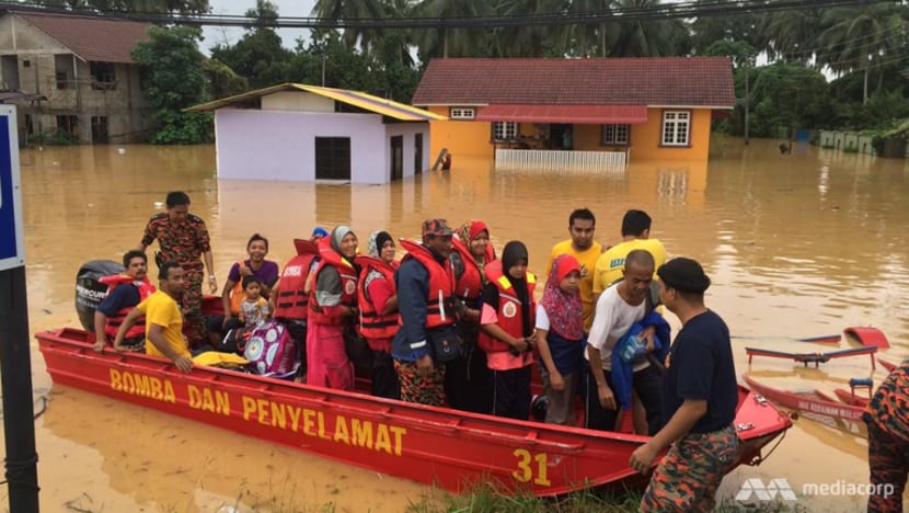 Lebih 100,000 penduduk Malaysia yang dilanda banjir teruk sudah dipindahkan