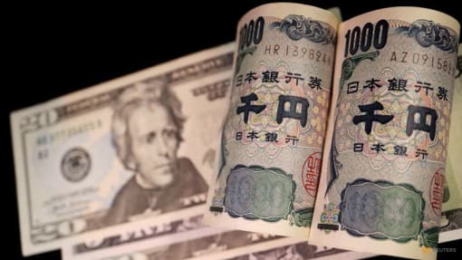 Yen hits 34-year low ahead of key US inflation test