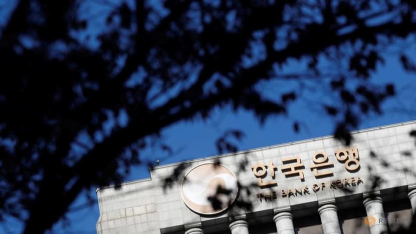 South Korea central bank holds rates, signals tightening prospects South Korea central bank holds rates, signals tightening prospects