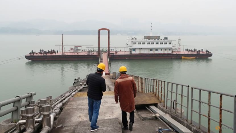 Japan's NYK, with consortium, signs charter deal for 5 LNG carriers Japan's NYK, with consortium, signs charter deal for 5 LNG carriers