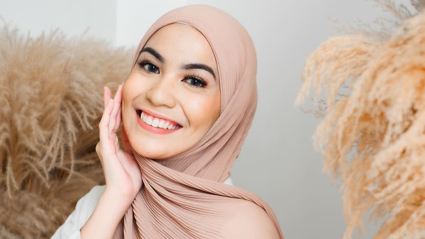 Di balik kesan glamor, para pemengaruh pemula Indonesia kerja keras demi citra Di balik kesan glamor, para pemengaruh pemula Indonesia kerja keras demi citra