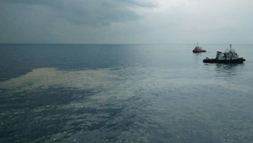 Lion Air flight crashes into sea after taking off from Jakarta Lion Air flight crashes into sea after taking off from Jakarta