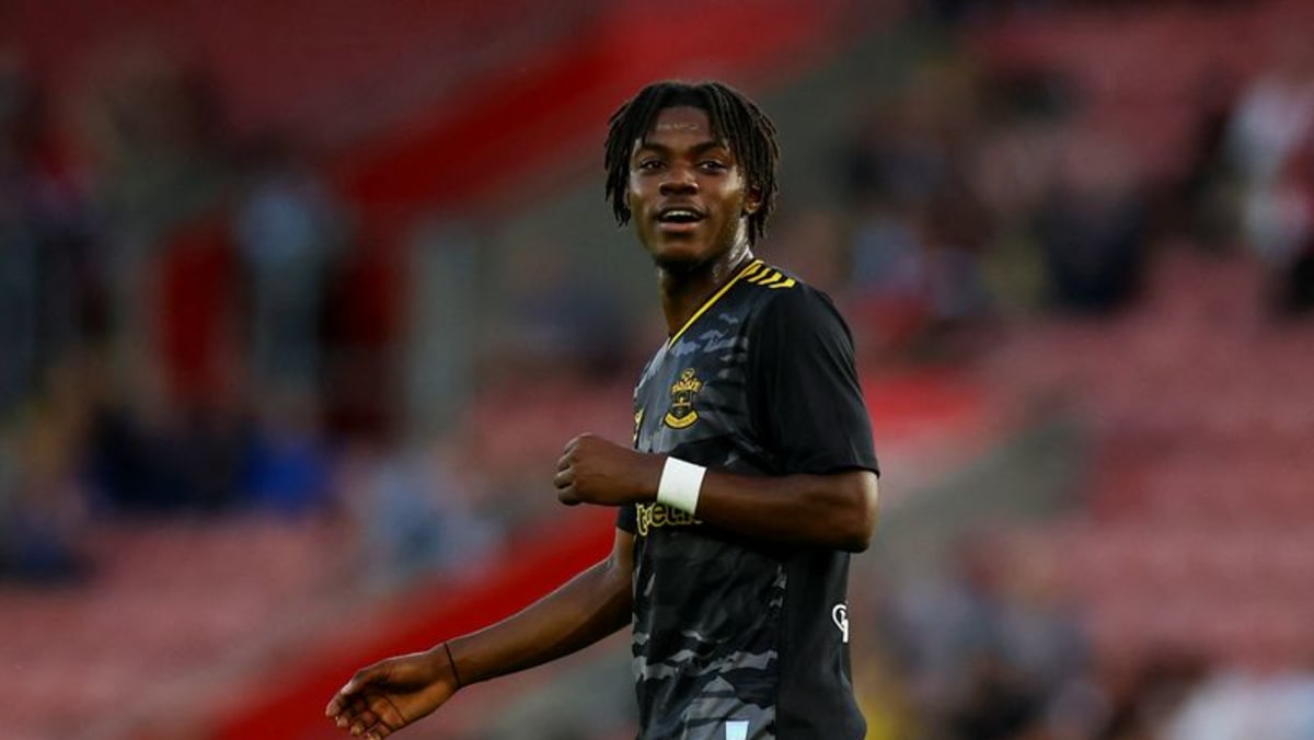Belgian midfielder Lavia joins Chelsea from Southampton