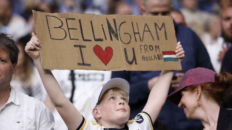 Bellingham crowns superb debut season at Real