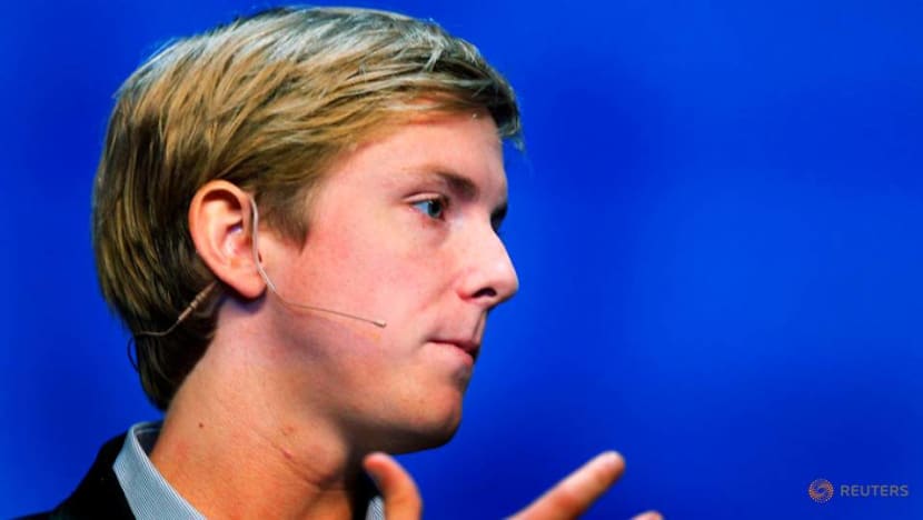 Break up Facebook, says company's co-founder