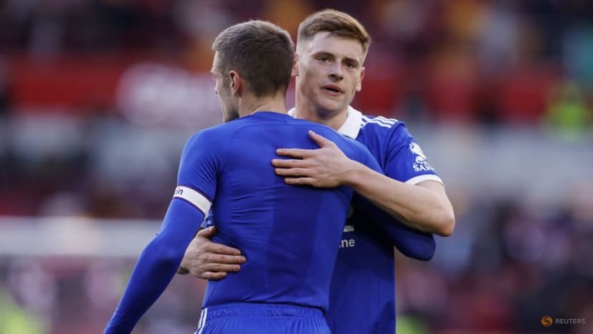 Barnes earns Leicester point at Brentford Barnes earns Leicester point at Brentford