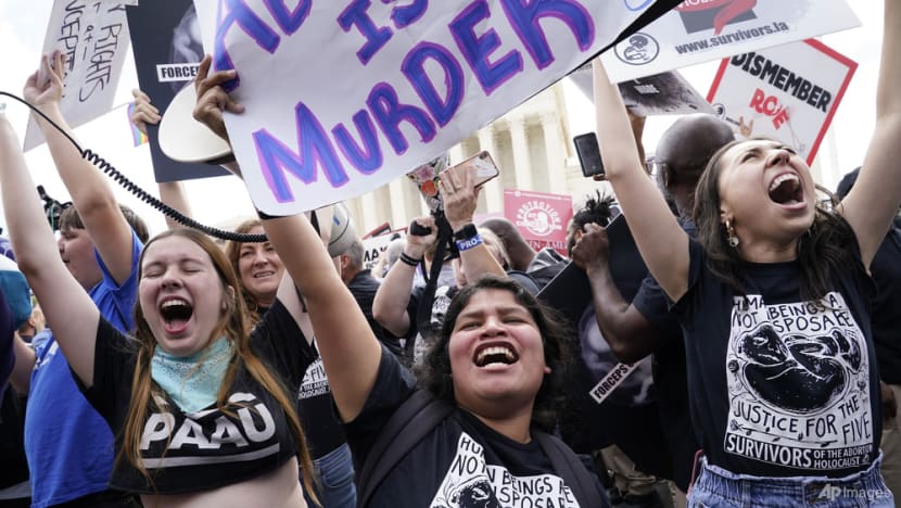 US Supreme Court overturns landmark Roe v Wade abortion ruling US Supreme Court overturns landmark Roe v Wade abortion ruling