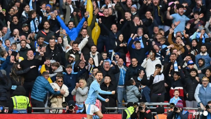 Late Silva goal earns Man City FA Cup semi-final win over Chelsea