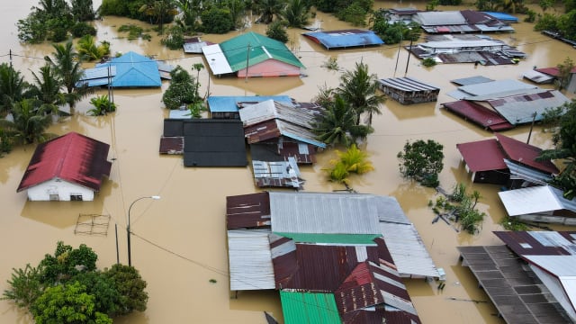 马国柔佛水灾灾民人数持续攀升 突破4万6000人