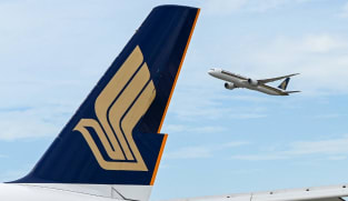 Singapore Airlines hands out 8 months' bonus following record annual profit
