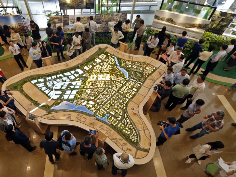 Visitors to HDB looking at the new Tengah Masterplan. Photo: Ernest Chua/TODAY Visitors to HDB looking at the new Tengah Masterplan. Photo: Ernest Chua/TODAY