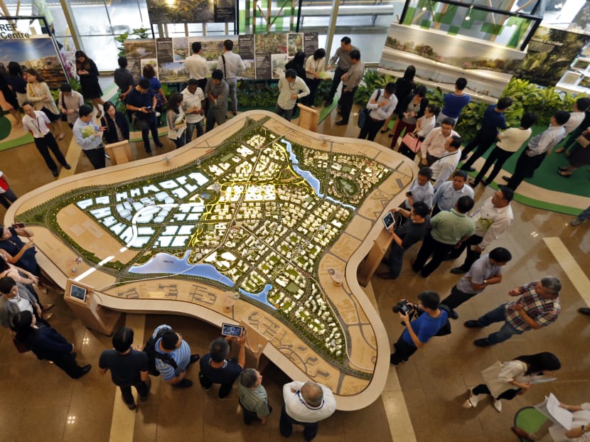 Visitors to HDB looking at the new Tengah Masterplan. Photo: Ernest Chua/TODAY