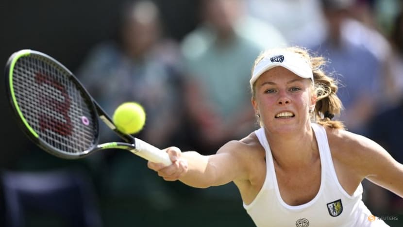 Former champion Halep thumps Frech to reach Wimbledon fourth round Former champion Halep thumps Frech to reach Wimbledon fourth round