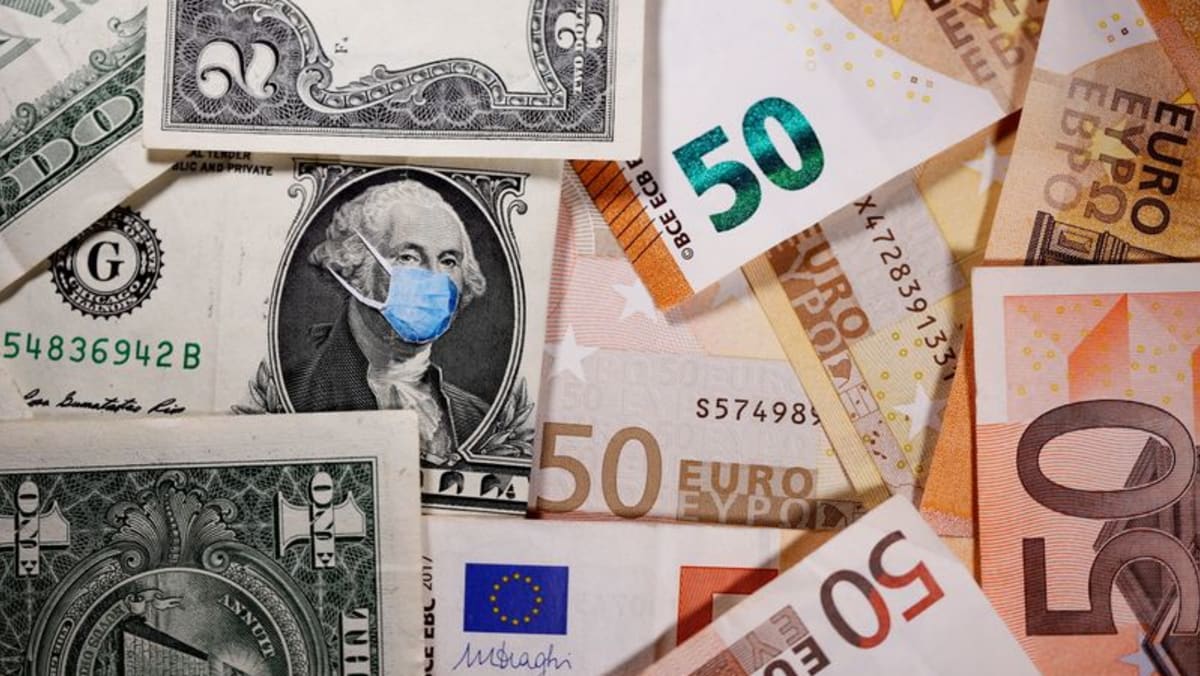 Kepedihan Euro menghasilkan keuntungan mingguan dolar
