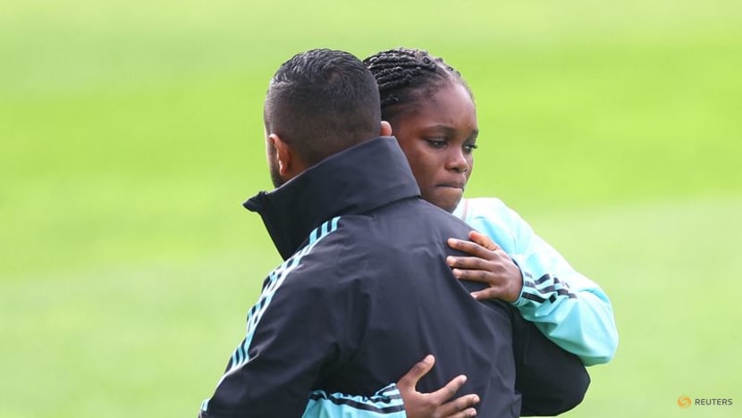 Colombian teen striker Caicedo is healthy after frightening collapse in training