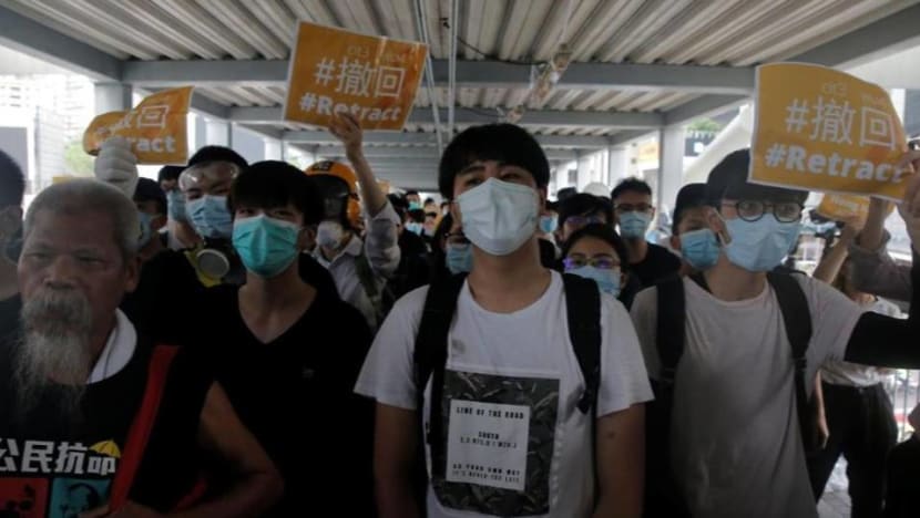 Thousands of Hong Kong protesters gather, govt offices shut after violent protests Thousands of Hong Kong protesters gather, govt offices shut after violent protests