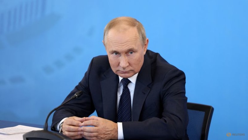 EU ministers agree to press ahead with new Russia sanctions EU ministers agree to press ahead with new Russia sanctions