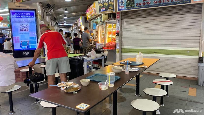 Leaving behind trays, food debris at hawker centres could expose others to diseases: Health experts
