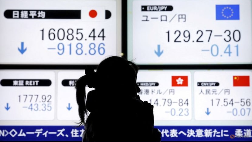 Asia stocks edge up, China sets lower bar on growth Asia stocks edge up, China sets lower bar on growth