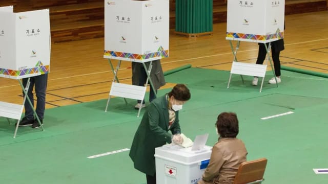 地方补选失利 韩国执政党领导班子集体辞职