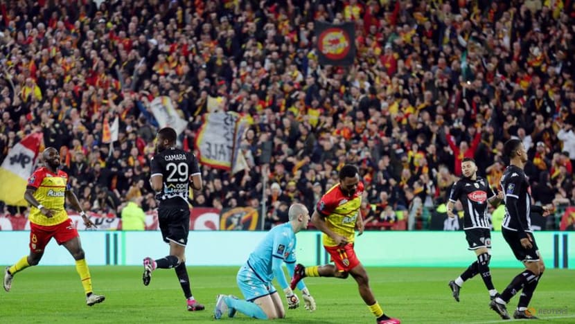 Openda shines again as Lens beat Angers to go second Openda shines again as Lens beat Angers to go second