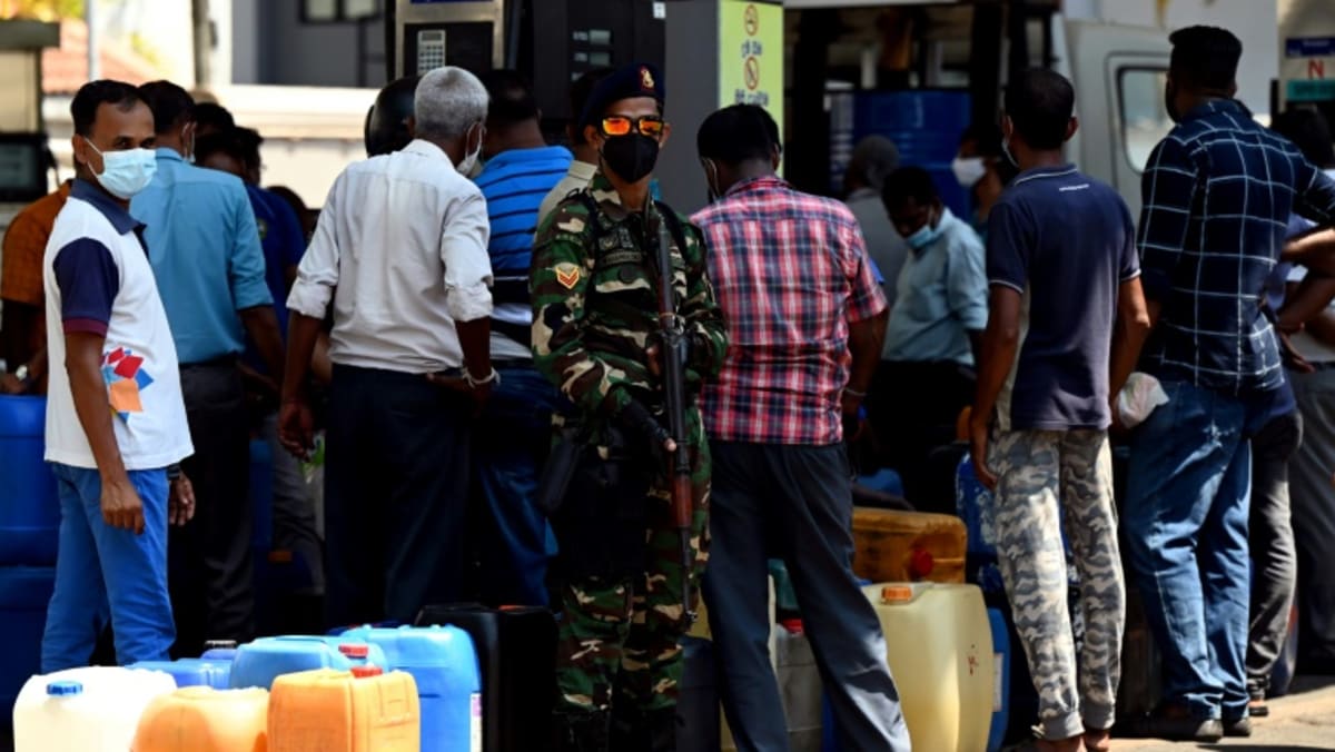 Bagaimana Sri Lanka mengalami krisis dan apa artinya