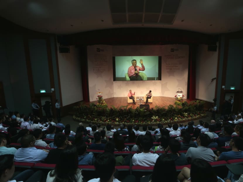 PM Lee Hsien Loong at a dialogue with SIT students on Oct 24, 2016. Photo: Jason Quah
