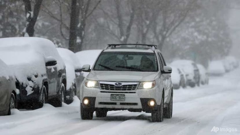 Storms snarl Thanksgiving travel in US Storms snarl Thanksgiving travel in US