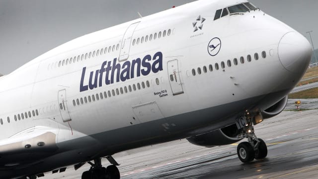 冠病疫情后首次取得盈利 德国汉莎航空公司今年第三季转亏为盈