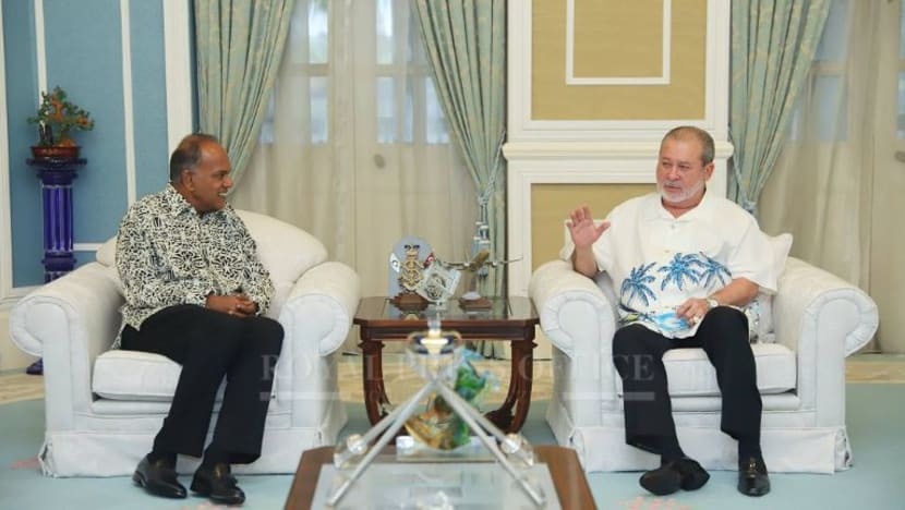 K Shanmugam kunjung Sultan Johor sempena Aidilfitri