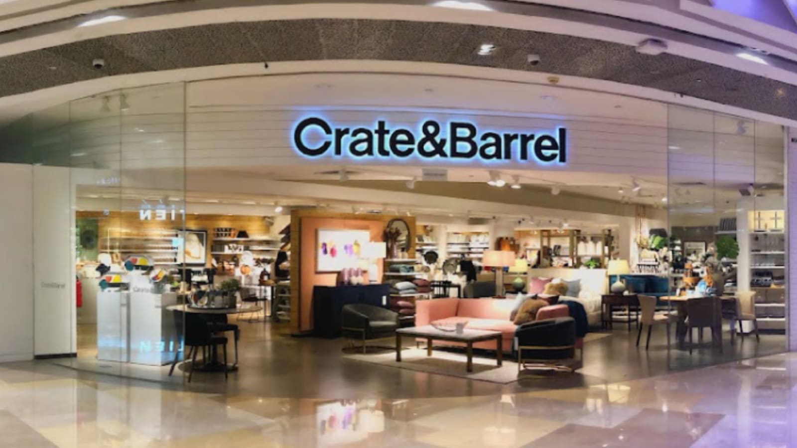 Crate & Barrel and CB2 closing in Singapore, discounts available until