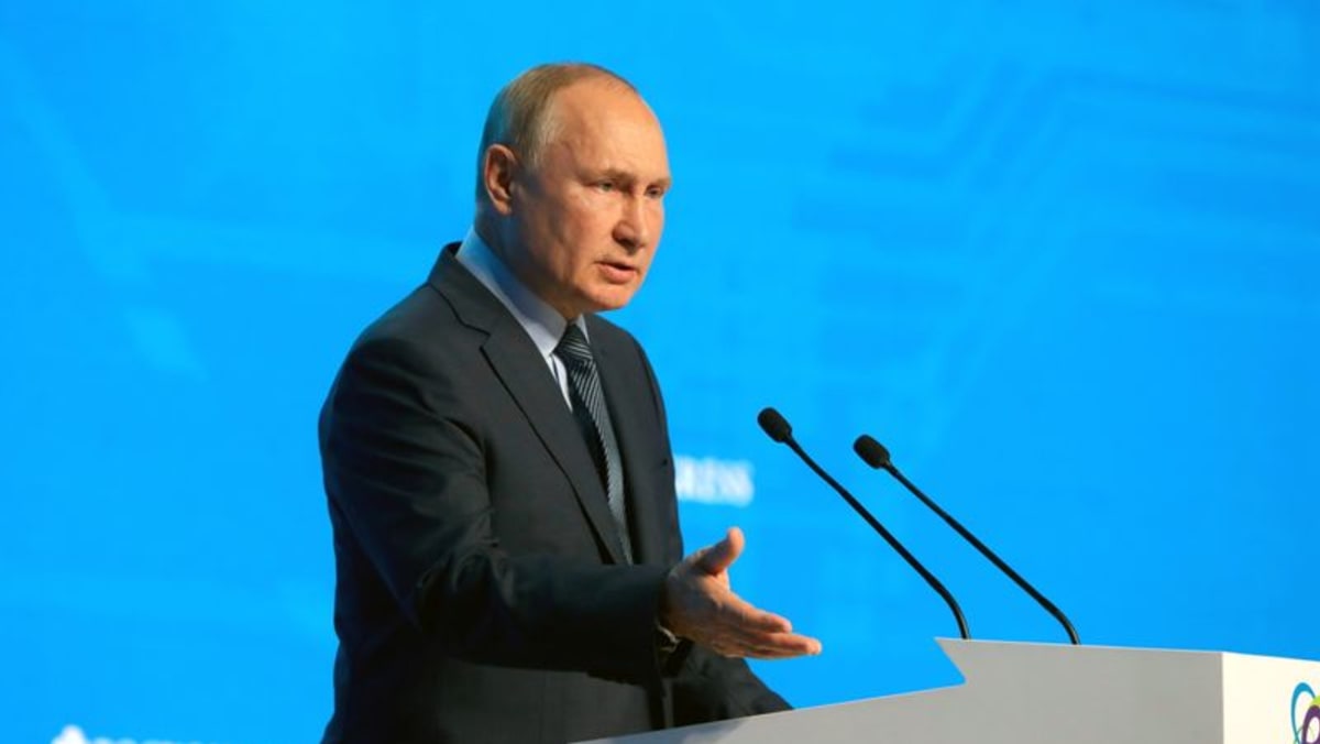 Putin Rusia mendapat jab booster COVID-19