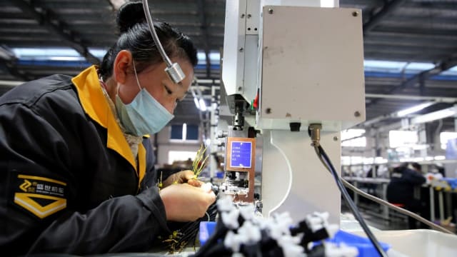 中国制造业活动出乎意料萎缩