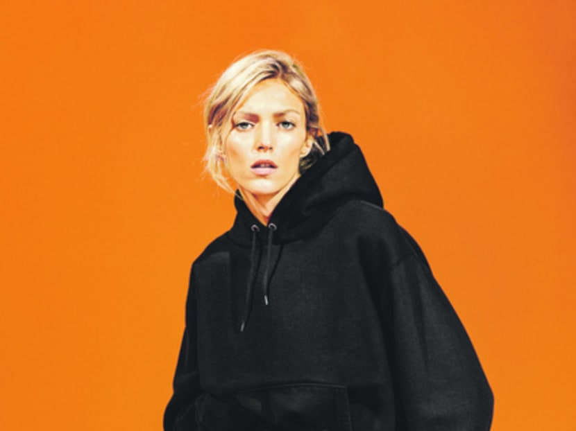 Uniqlo clearance orange hoodie