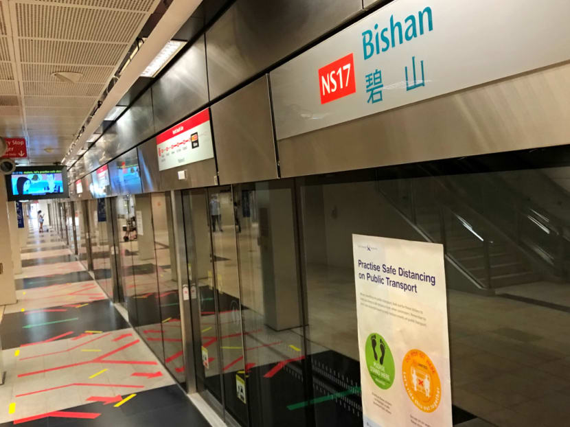 Platform door fault at Bishan MRT Station slows rail services along North-South Line Platform door fault at Bishan MRT Station slows rail services along North-South Line