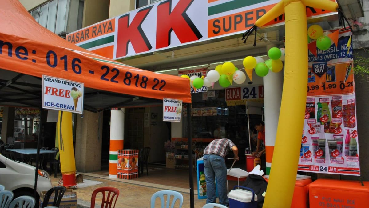 马来西亚KK Mart创始人、董事在“Allah”袜子案中不认罪