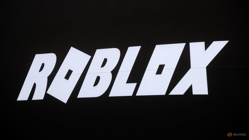 Roblox misses quarterly bookings estimates on lower spending, shares tumble