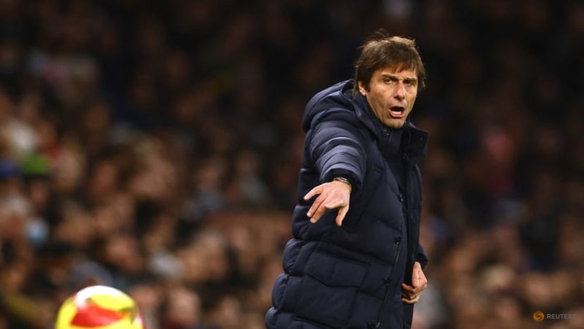 Conte prefers Spurs pressure to 'tea and biscuits' Conte prefers Spurs pressure to 'tea and biscuits'