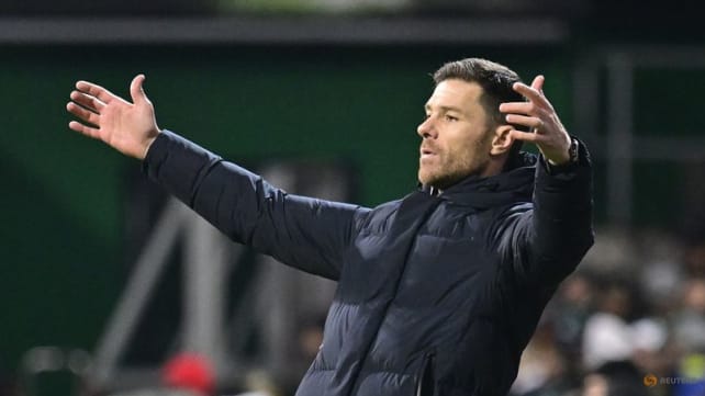 Leaders Leverkusen out to stretch winning run against Dortmund